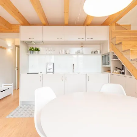 12 Sweet Caroline Apartment